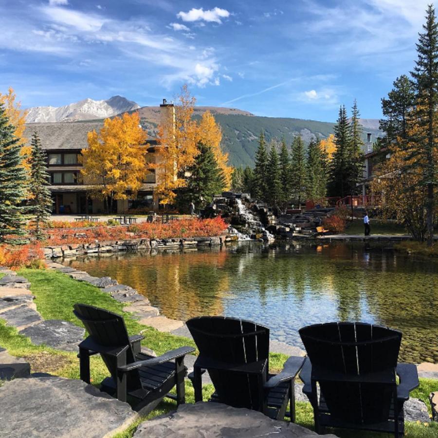 Crosswaters Resort At Kananaskis Bagian luar foto